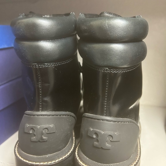 Tory Burch Lug Boot Black Women's - Picture 6 of 15
